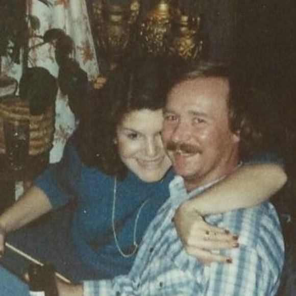 Meet your Posher, Beth - Picture 1 of 1